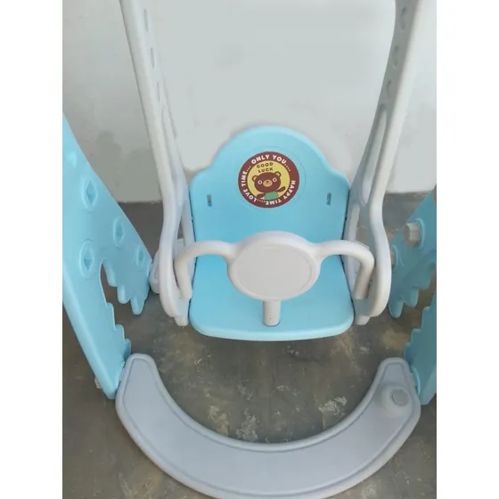 Parque Infantil De Niño Columpio, Tobogan