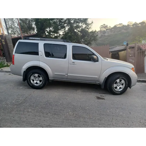 Nissan Pathfinder Vagoneta