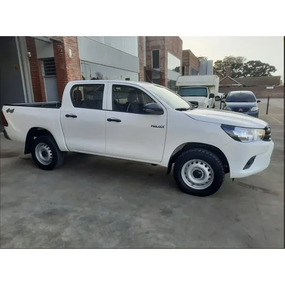 Toyota Hilux Pick-up 2.4 Cd Dx 150cv 4x4