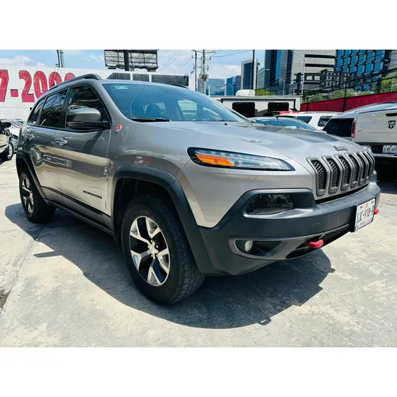Jeep Cherokee 3.3l Trailhawk At