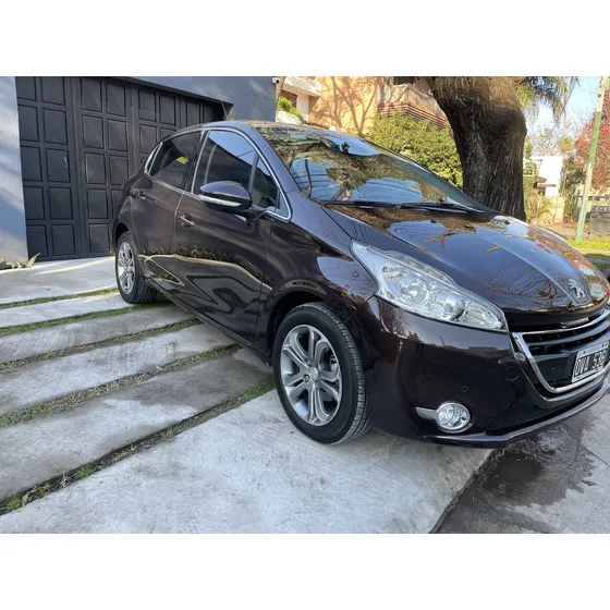 Peugeot 208 1.6 Feline Pack Cuir