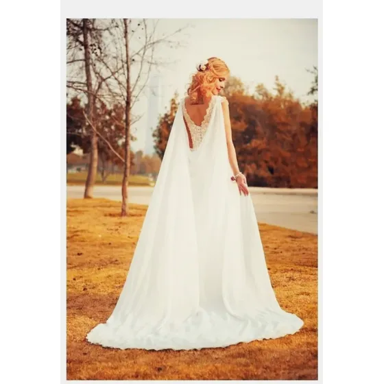 Hermoso Vestido, Adaptable Tallas L Y Xl Con Pedrería Y Capa