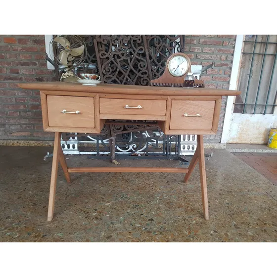 Antiguo Escritorio Escandinavo Cedro Lavado 3 6 0 . 0 0 0