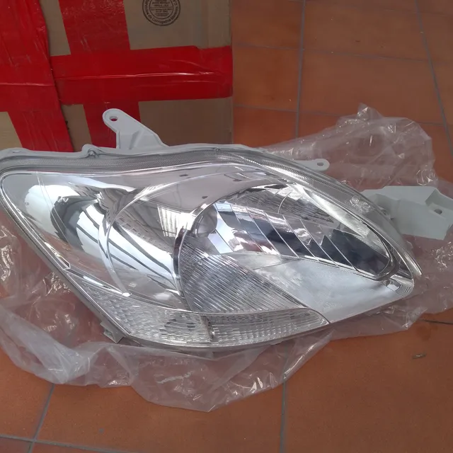 Faro De Toyota Yaris Beltra Original 100%