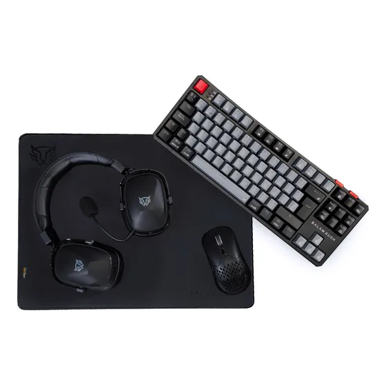 Kit Gamer Teclado Sw Rojo + Headset 7.1 + Mouse Y Mousepad Gris Negro