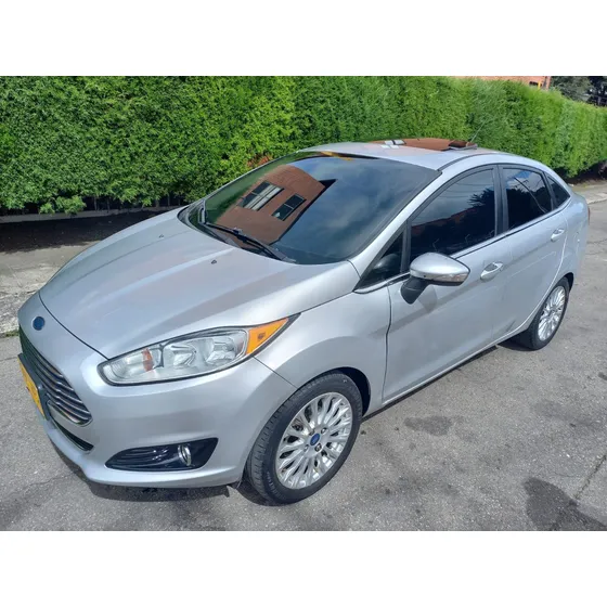 Ford Fiesta Titanium At 7 Airbags 1.6 Titanium At