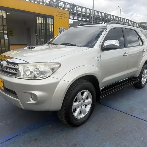 Toyota Fortuner 2011 Srv Diesel 3.0 4x4 Mt Aa