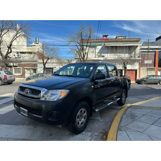 Toyota Hilux Pick-up 2.5 Dx Cab Doble 4x2 (2009)