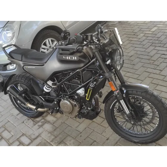 Husqvarna Svartpilen 401 Scrambler