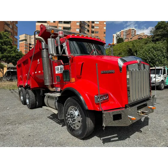 Volqueta Kenworth T800 2014
