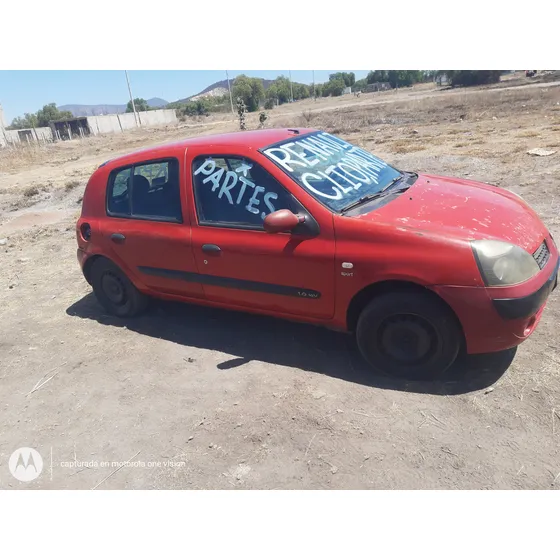 Renault Clio 1.6 Authentique At