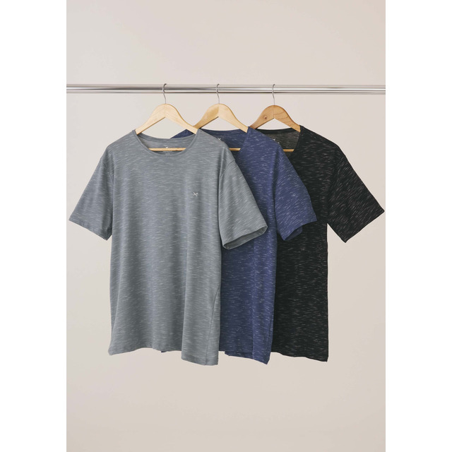 Kit 3 Camisetas BĂĄsicas Masculinas Com Bordado Hering Kit 3 Camisetas BĂĄsicas Masculinas Com Bordado Hering