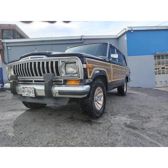 Jeep J164 Wagoneer 1982