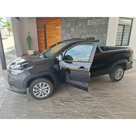 Dodge Ram 700 Slt Crew Cab 4x2 At