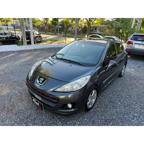 Peugeot 207 1.4 Active 75cv