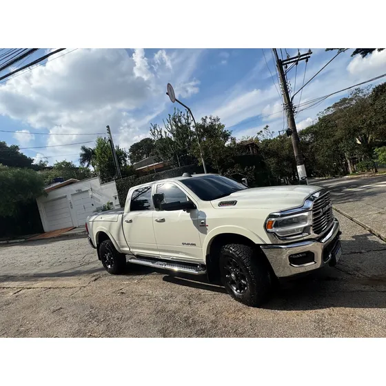Ram Ram 2500 6.7 Laramie Cab. Dupla 4x4 Aut. 4p