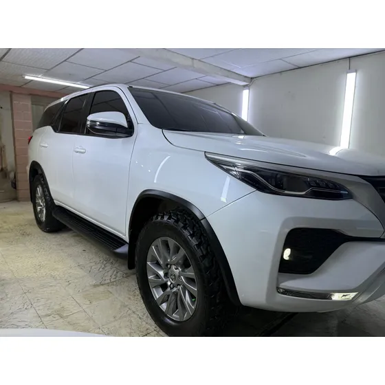 Toyota Fortuner 2.4 Diésel Sr 4x2