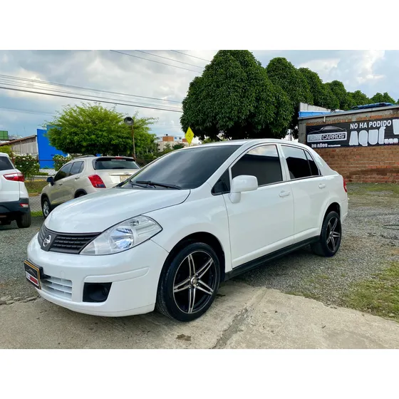 Nissan Tiida 1.8 Emotion