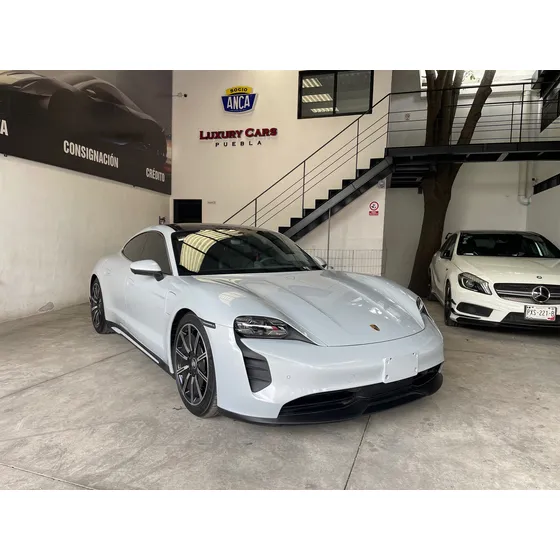 Porsche Taycan 4s