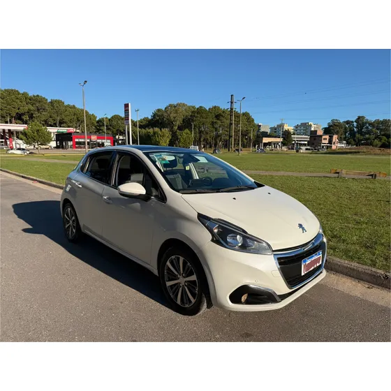 Peugeot 208 1.6 Feline Tiptronic