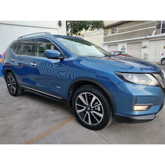 Nissan X-trail 2.0 Exclusiv 2 Row Hybrid