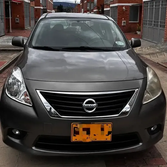 Nissan Versa 2013 1.6 Sense