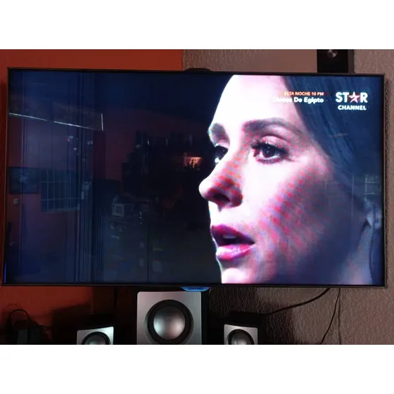 Tv Samsung Modelo Un46es8000f Con Detalles De Pantalla.