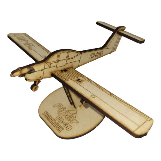 Avion Piper Pa-38 Tomahawk (con Base)