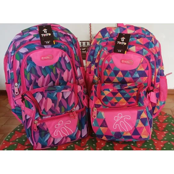 Set De Mochila Y Lonchera Termica Marca Totto