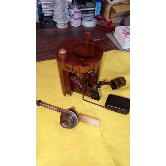 Cacaza Con Flotante Y Regulador De Bomba De Gasolina Spark
