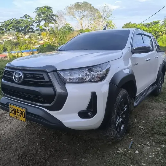 Toyota Hilux 2024 2.4 Diésel 4x4