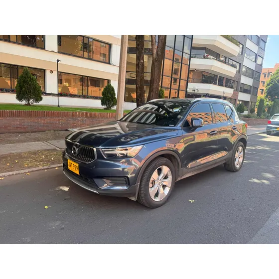 Volvo Xc40 2.0 T4 Awd Momentum