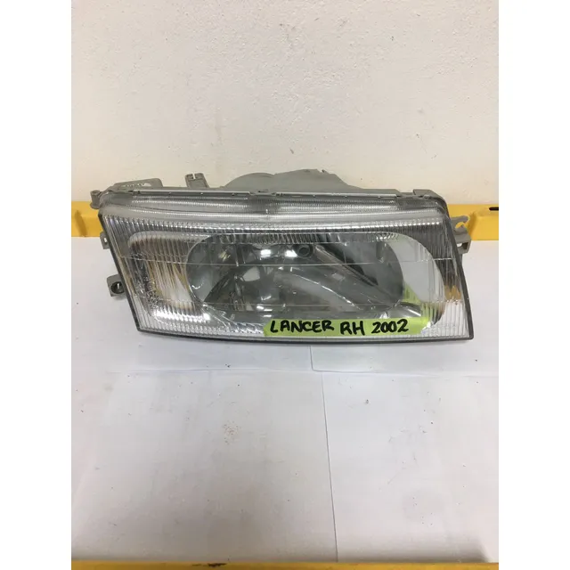 Faro Derecho Mitsubishi Lancer 2002