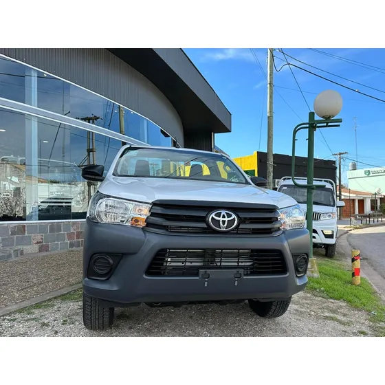 Toyota Hilux Cabina Simple 2.4 Tdi Chasis 4x2