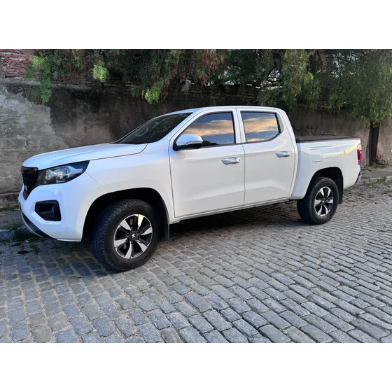 Peugeot Landtrek 2.4 Turbo Active 4x2