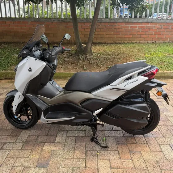 Yamahha Xmax 300 2025