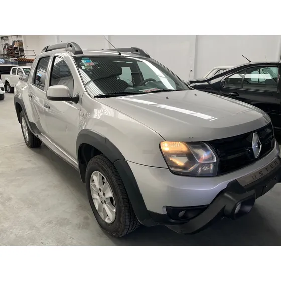 Renault Duster Oroch 2.0 Outsider Plus
