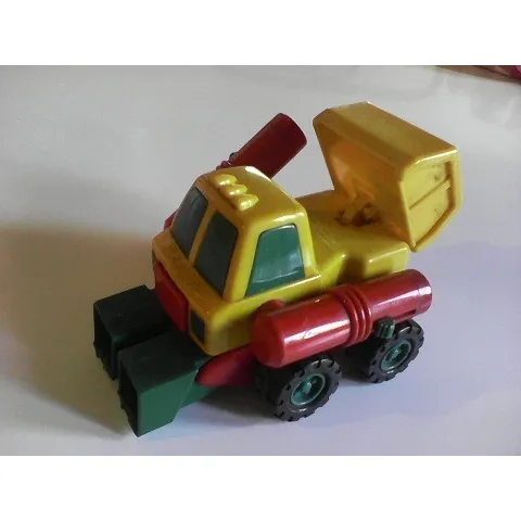 Robot De Juguete Se Transforma Carro Usado