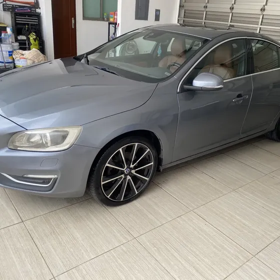 Volvo S60 2016 2.0 T5 Momentum At