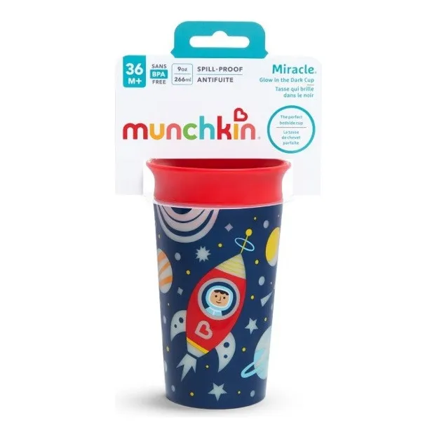 La copa antifugas Munchkin 360 brilla en color rojo oscuro