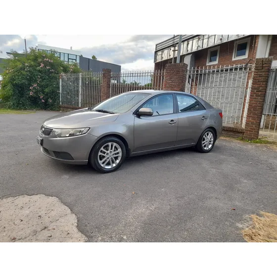 Kia Cerato 1.6 Forte 6mt