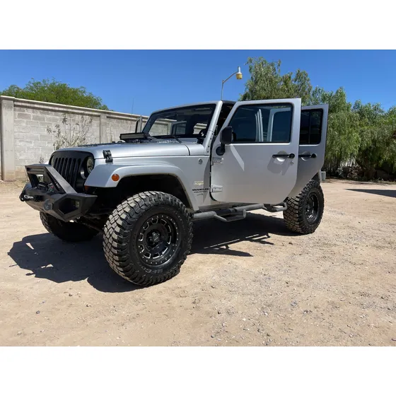 Jeep Wrangler 3.8 Unlimited Sahara 4x4 At