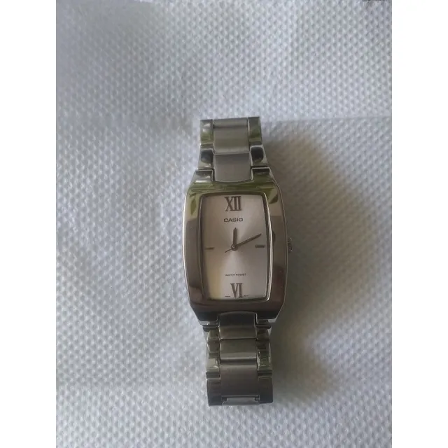 Reloj De Dama Marca Casio Color Plateado 