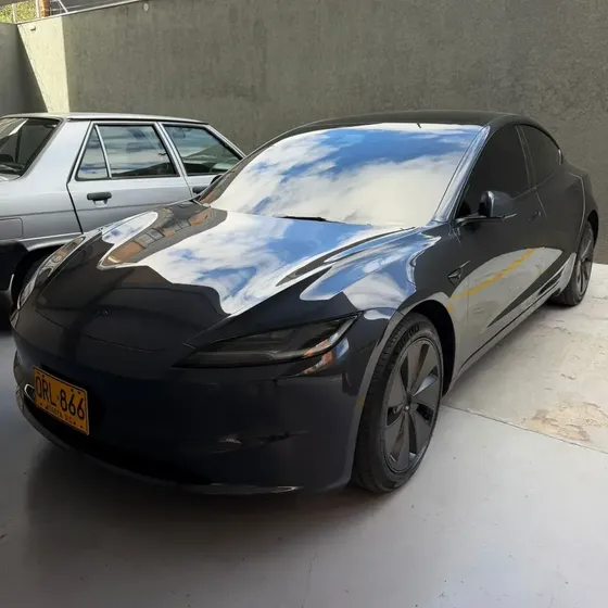 Tesla Model 3 2026 0.0 Rwd