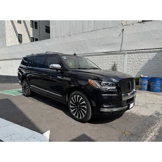 Lincoln Navigator L Black Label
