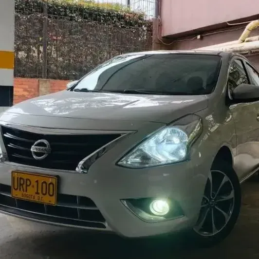 Nissan Versa 2015 1.6 Advance