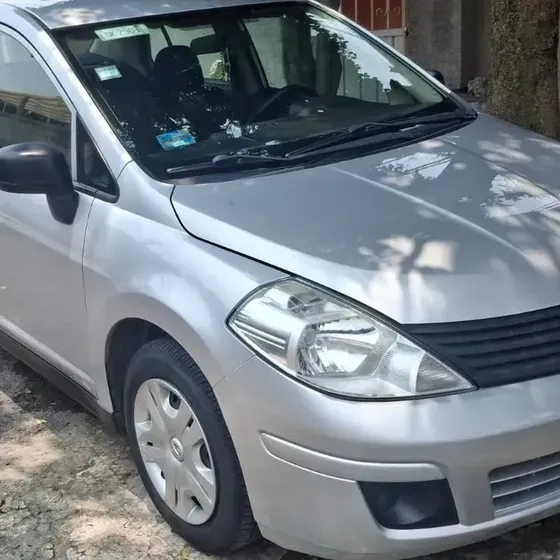 Nissan Tiida 2011 1.6 Drive Sedan Mt