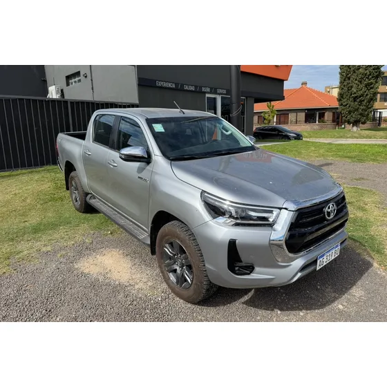 Toyota Hilux Pick-up 2.8 Cd Srv 204cv 4x4