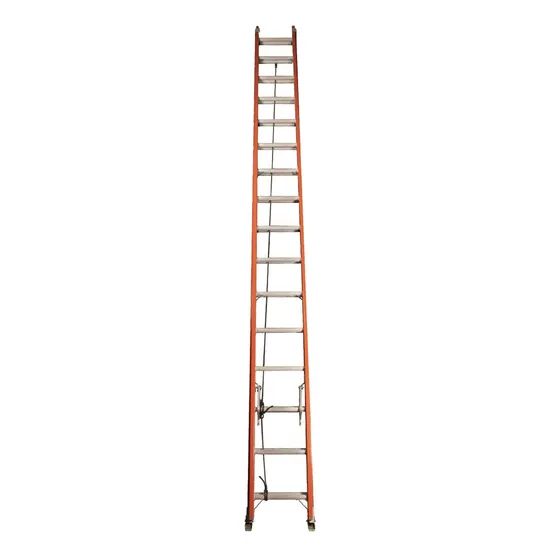 Escalera De Extensión Fibra De Vidrio 32esc Akron 81-26