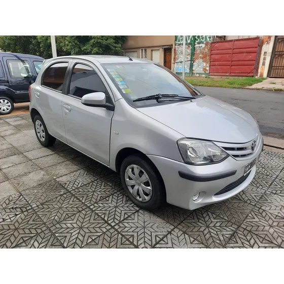 Toyota Etios 1.5 Sedan Xs